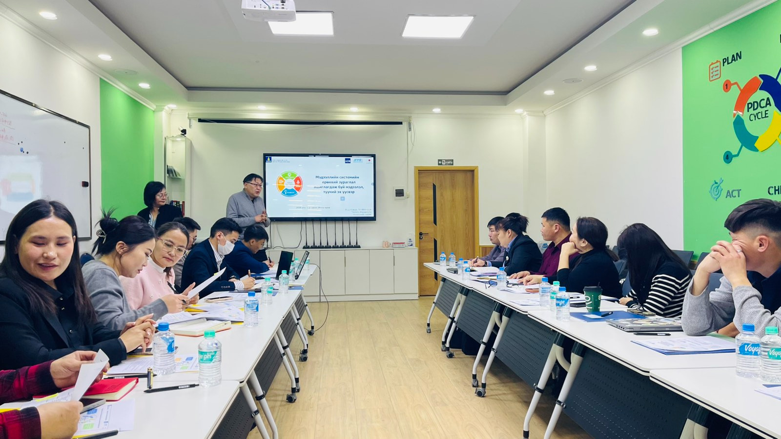 Хүнс, хөдөө аж ахуйн салбарын албан хаагчдад зориулсан бүсчилсэн сургалтыг амжилттай зохион байгууллаа